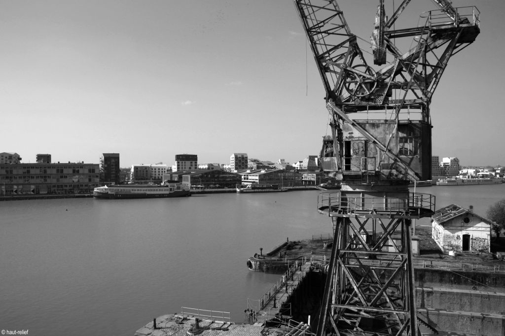 205-photographie-hautrelief-bordeaux-bassinsaflot-bordeauxportatlantique-grue-